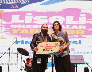 Bursa’da Genç müzisyenler profesyonellere taş çıkarttı