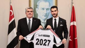 SON DAKİKA | Beşiktaş, kaptan Necip Uysal’ın sözleşmesini uzattı!