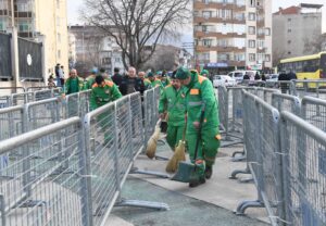 Bursa’da Maç biter temizlik başlar