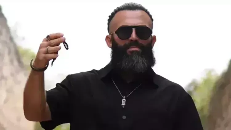 Turabi’nin porno içerik barındıran şarkısına erişim engeli