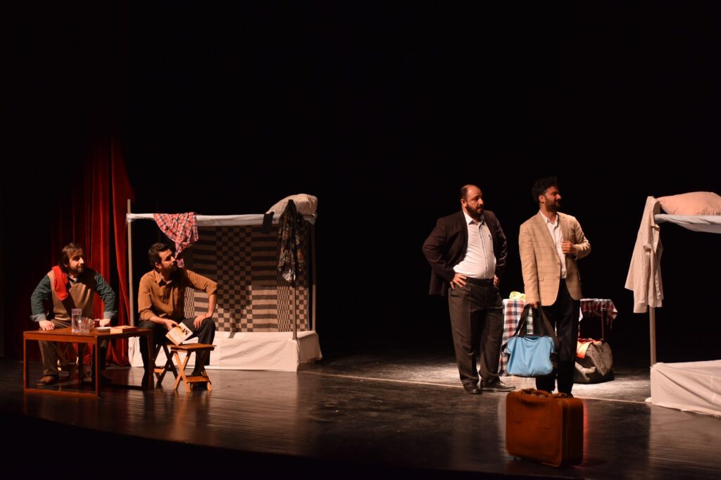 ”Bin Yıl” Tiyatro Oyunu Bursa Yıldırım’da Sahnelendi