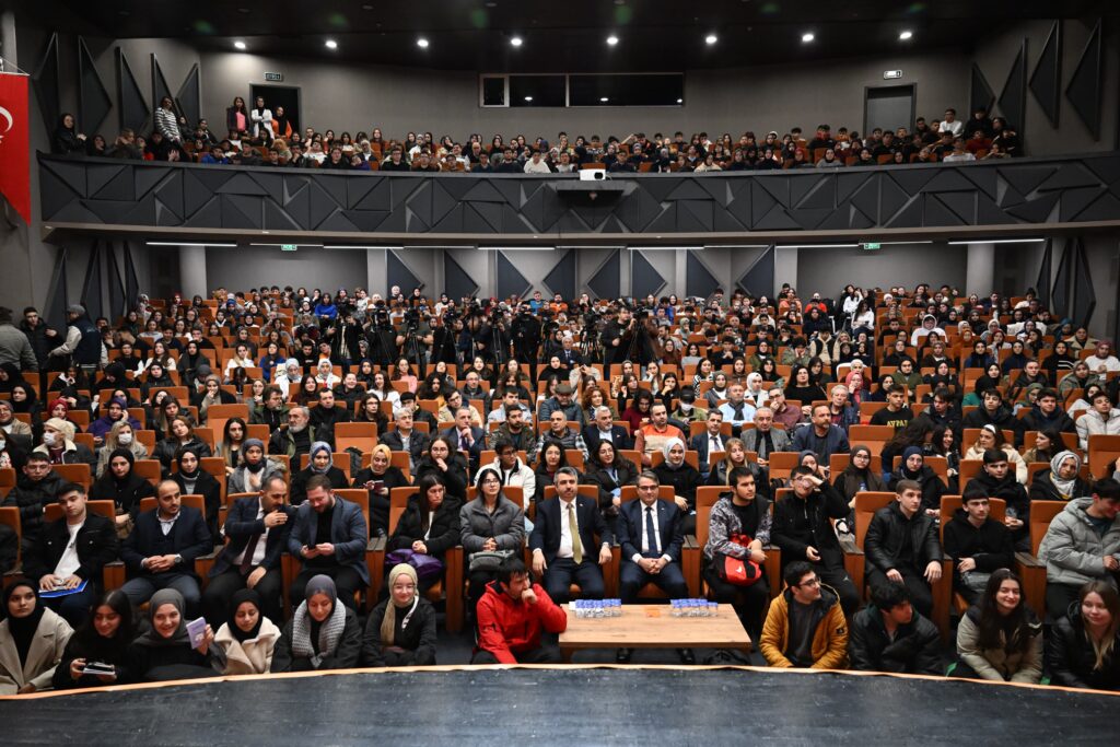 Yıldırım'ın merkezinde 'gençlik' var