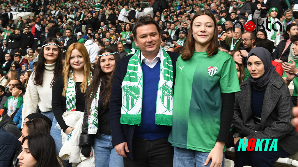 Başkan Aydın, Bursaspor’un maçını öğrencilerle birlikte izledi