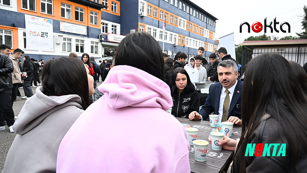 Başkan Yılmaz mesaisine öğrencilerle başladı