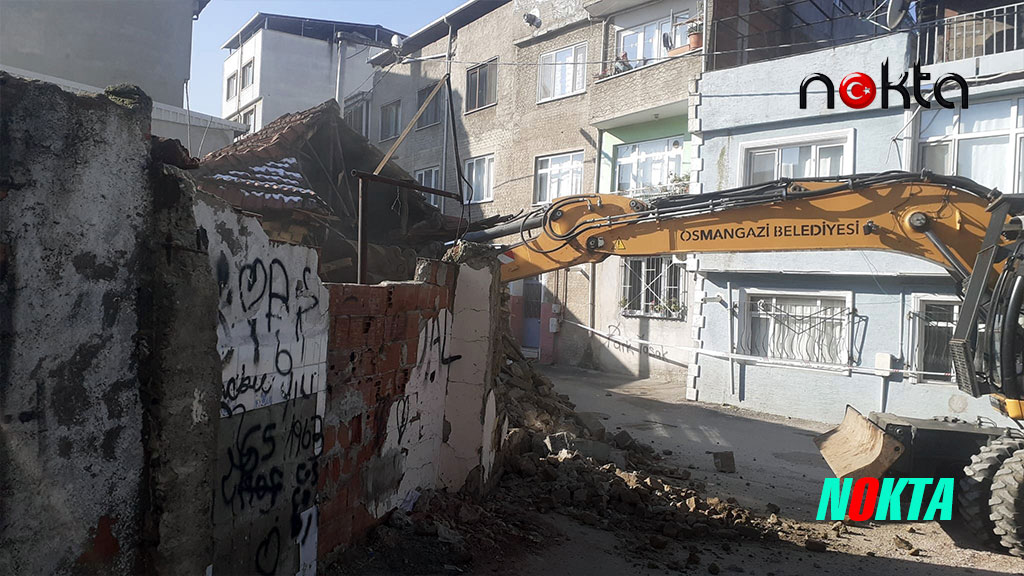 Bursa Osmangazi’de metruk bina temizliği