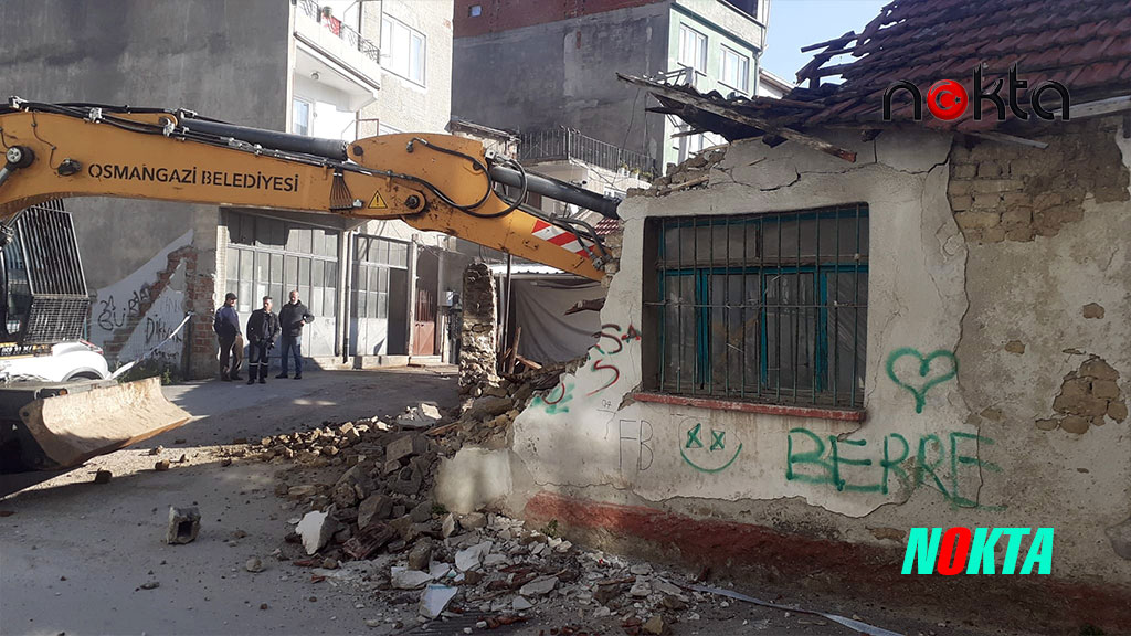 Bursa Osmangazi’de metruk bina temizliği