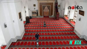 Bursa Osmangazi’deki camilerde Ramazan temizliği