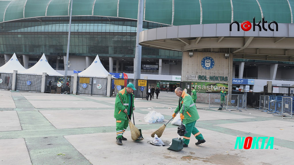 Stadyumun temizliğine Bursa Osmangazi desteği