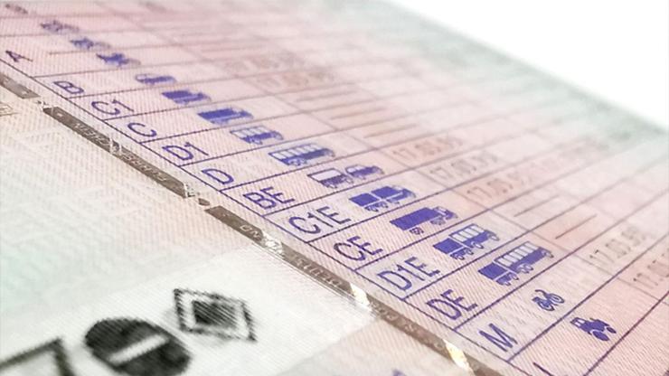 A sınıfı Ehliyeti Nedir? Yaş Sınırı Kaç Oldu? Hangi Araçlar Kullanılır?