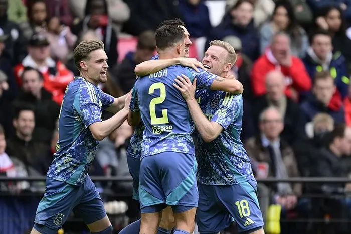 Farioli Hollanda’da ilki başardı!