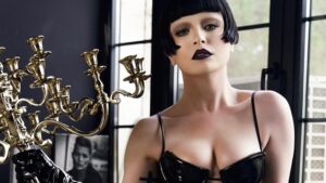 Gonca Vuslateri, Paris dergisinde… Görenler tanıyamadı