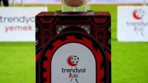 SON DAKİKA | Beşiktaş’tan Galatasaray derbisine yabancı hakem çağrısı!