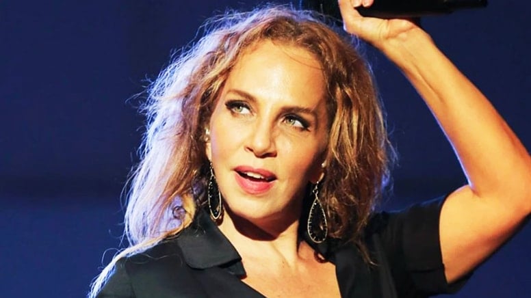 Sertab Erener herkesi 23 Mart’ta sandığa çağırdı: Destan yazalım