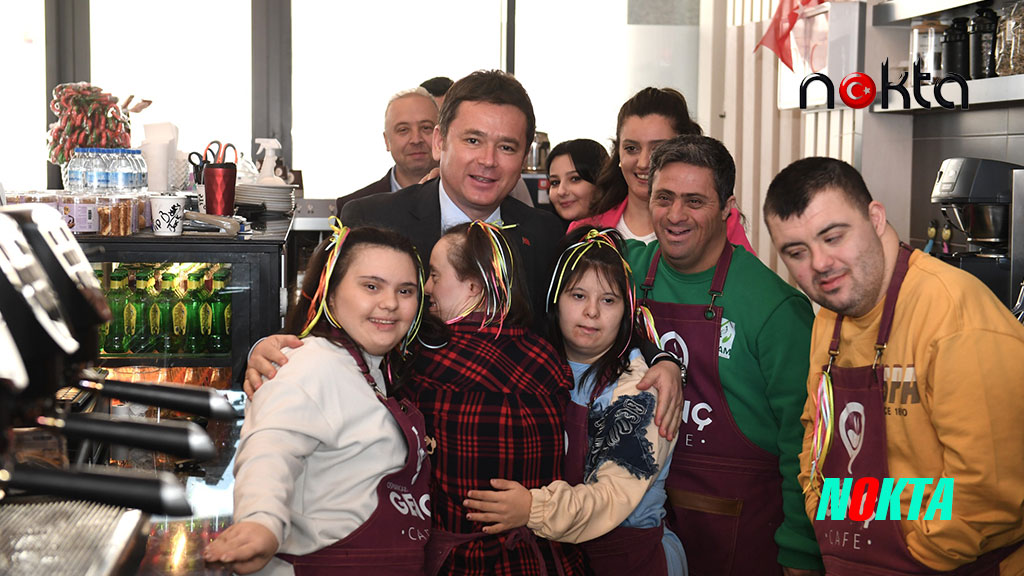 Başkan Aydın engelli bireylerle kahve hazırladı