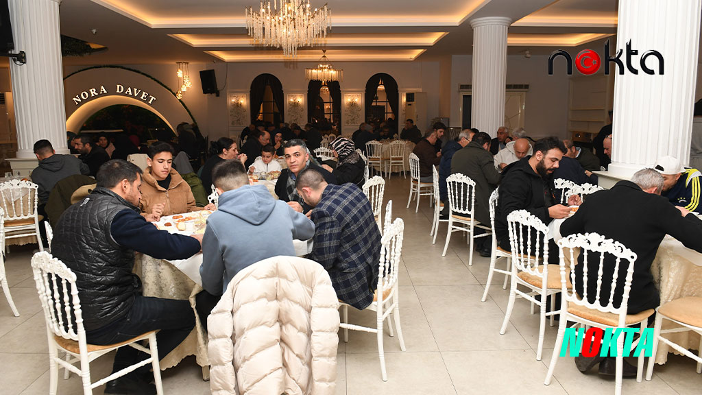 Bursa Osmangazi Belediyesi Panayırda iftar sofrası kurdu