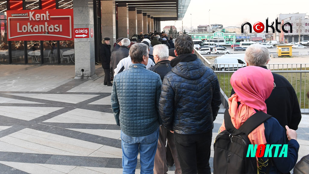 Bursa Osmangazi’nin iftar sofraları dolup taşıyor