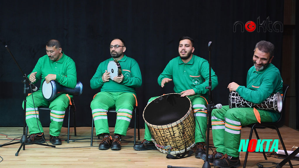 Bursa’da Temizlik işçileri konser verdi dinleyenler hayran kaldı