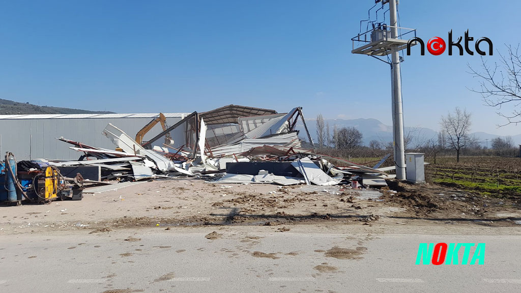 İsmetiye’de kaçak depo yıkıldı