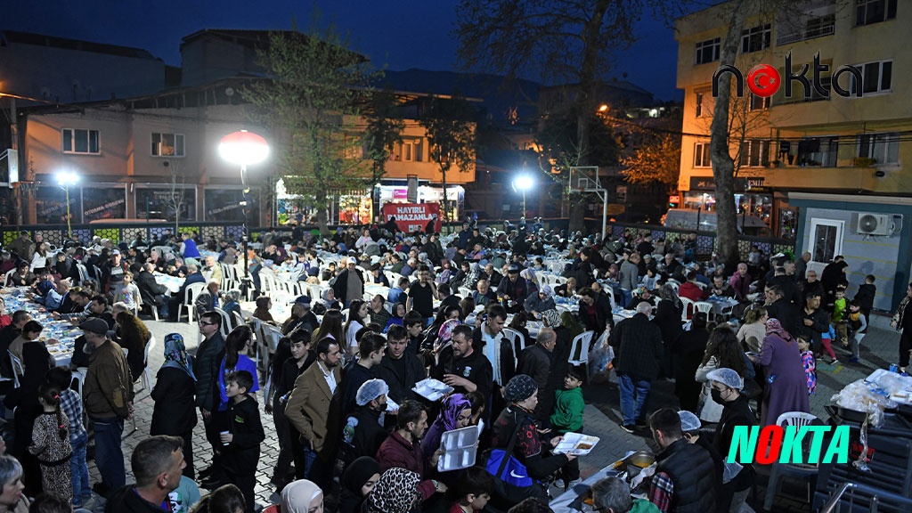 Yeşilova Mahallesi’nde 1000 kişilik iftar sofrası 