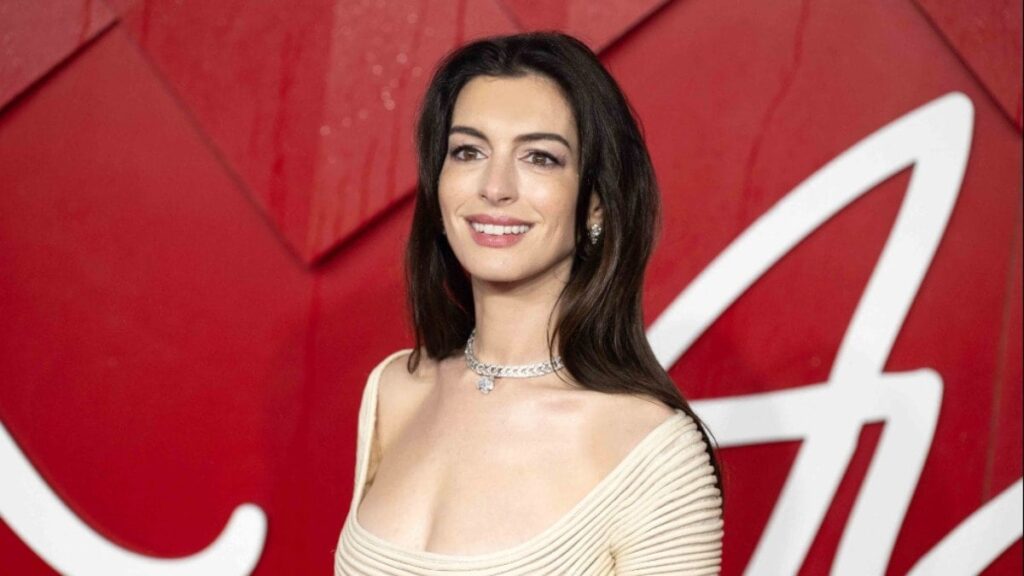 Anne Hathaway’den Arsenal taraftarlarına sürpriz: “Özellikle Rice için…”