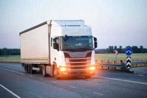 Ünlü nakliye devinin ayağına ekonomi takıldı: İflas etti