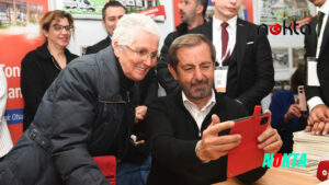 Bursa Osmangazi Belediyesi Serhan Asker’i okurlarıyla buluşturdu