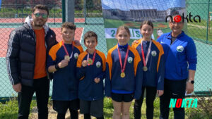 Bursa Osmangazi’nin genç raketleri kortta yıldızlaştı