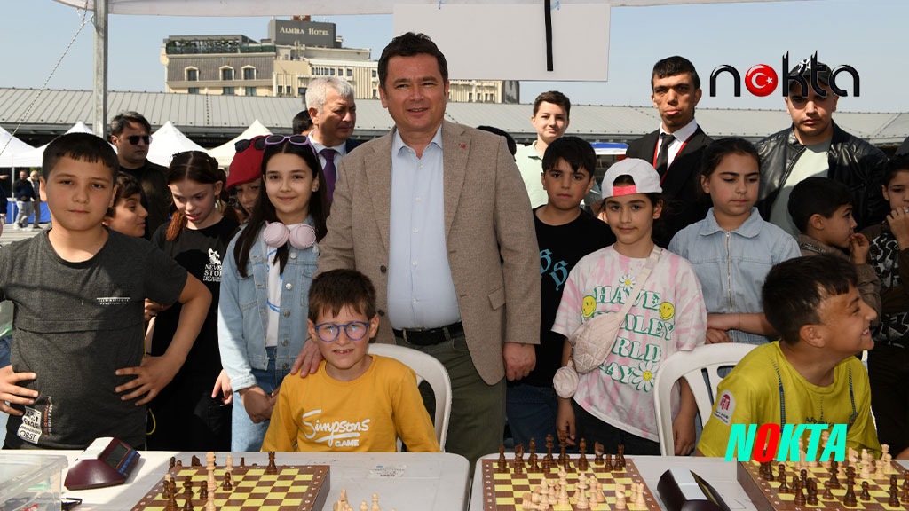 Huzurevi sakinleri ile çocuklardan muhteşem sergi