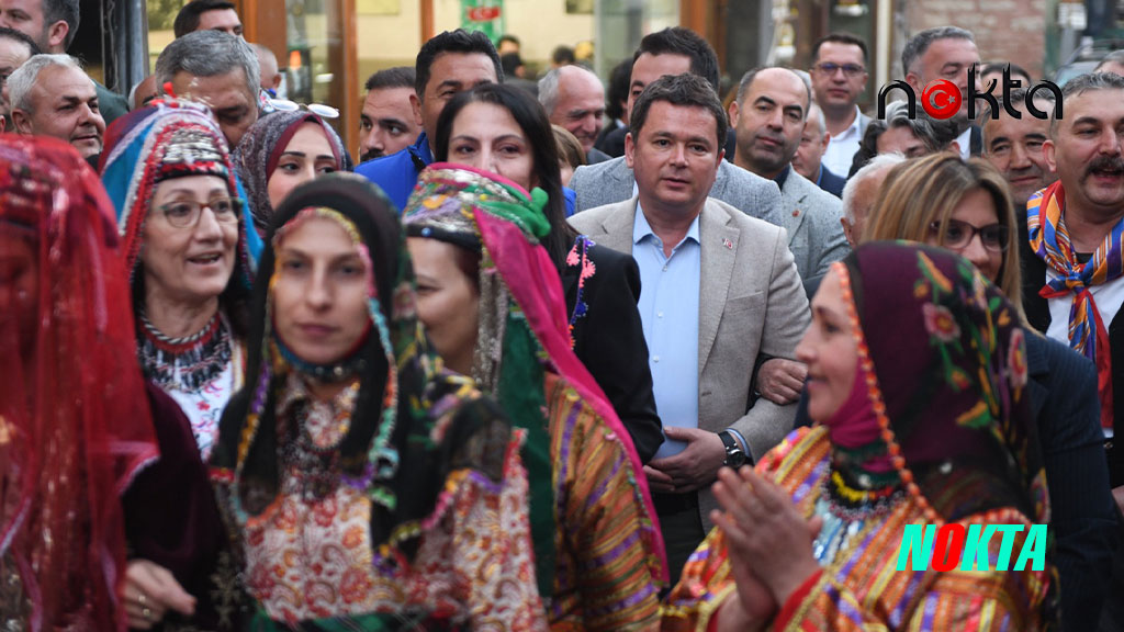 Kına gecesi geleneği Bursa Osmangazi’de yaşatıldı