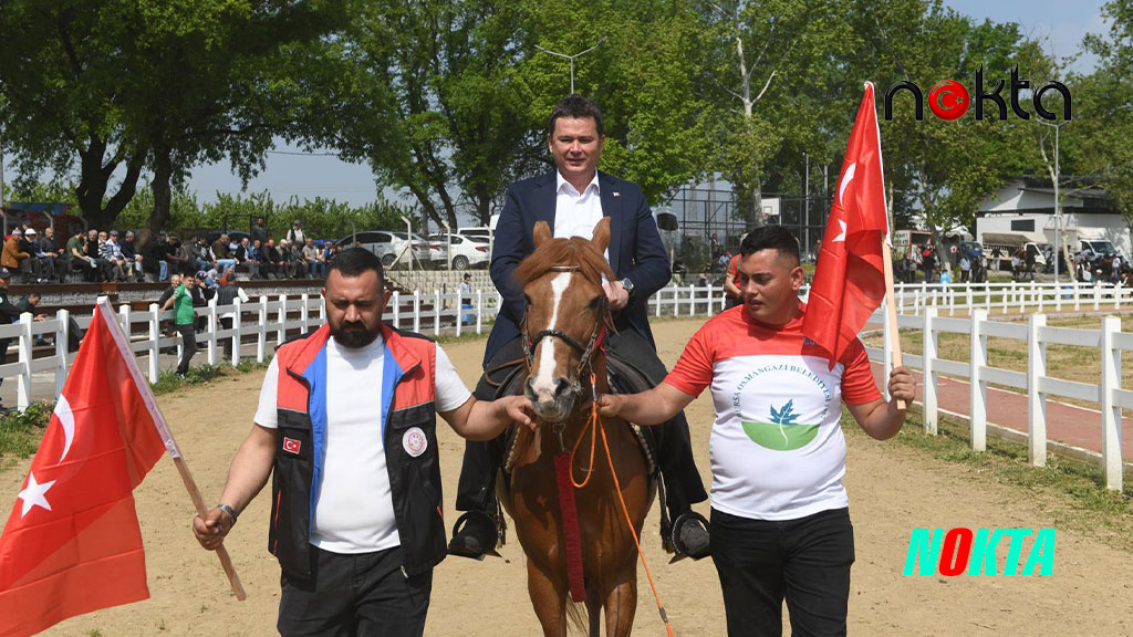 Osmangazi’de geleneksel rahvan at koşusu coşkusu