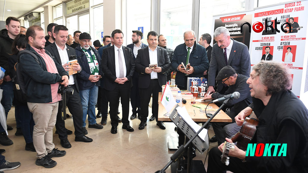 Şair ve yazar Nevzat Çelik okurlarıyla Bursa Osmangazi standında buluştu