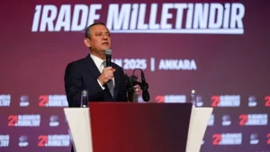 CHP’de Özgür Özel yeniden Genel Başkan seçildi!