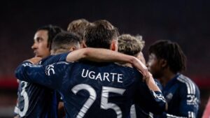 Manchester United, final kapısını ardına kadar araladı