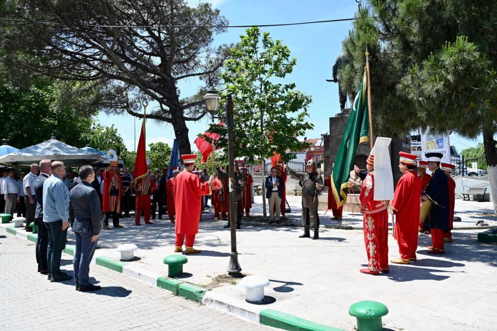 Ulubatlı Hasan, Doğduğu Topraklarda Coşkulu Törenle Anıldı