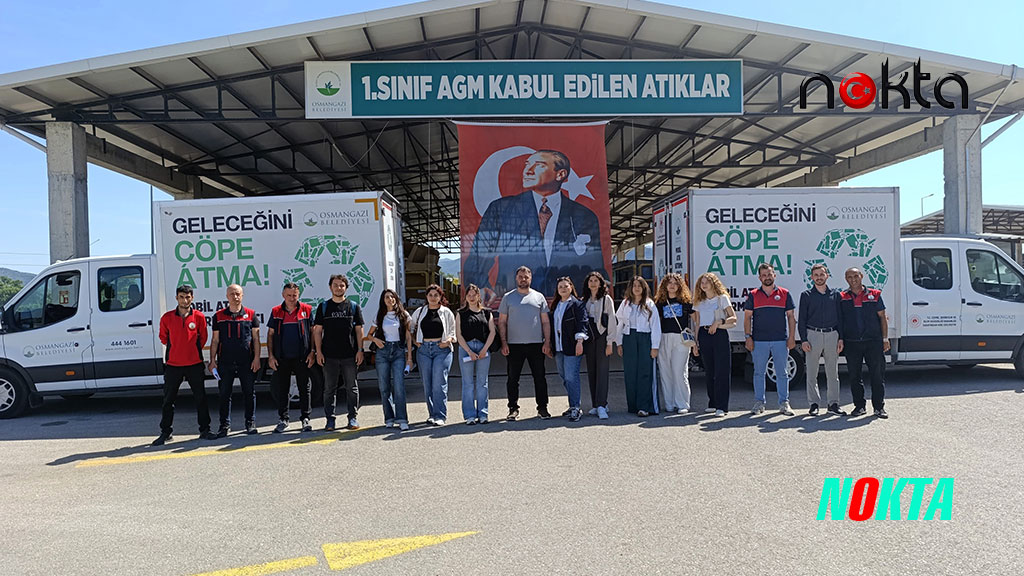 Bursa Osmangazi’de Öğrenciler kapı kapı dolaşılarak halka çevre bilinci kazandırıyor