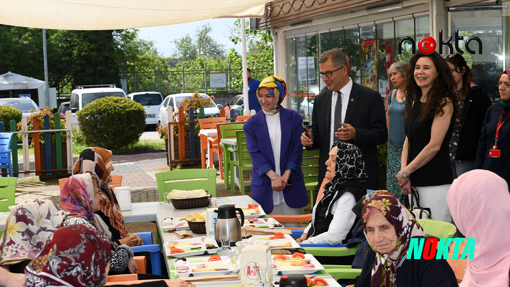 Osmangazi’de Alzheimer hastaları için Anneler Günü kutlaması