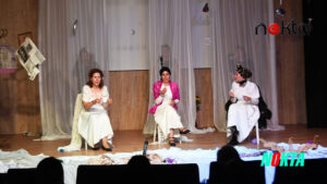 Tiyatro eğitimini tamamlayan kadınların sahne heyecanı