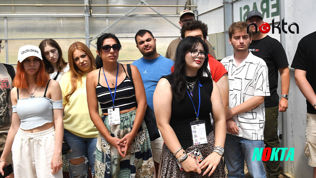 Avrupalı öğrenciler Osmangazi’de fide dikti