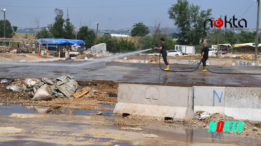 Bursa Osmangazi’de Kurban pazarları temizlenerek dezenfekte edildi