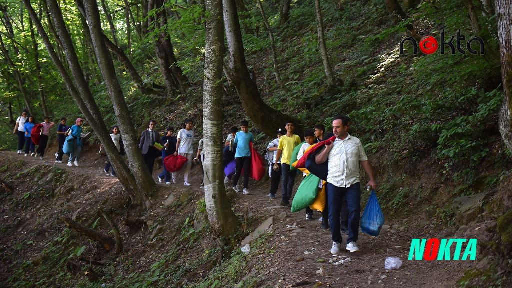 Gençlerden ‘Küreklidere’de Temizlik Harekâtı