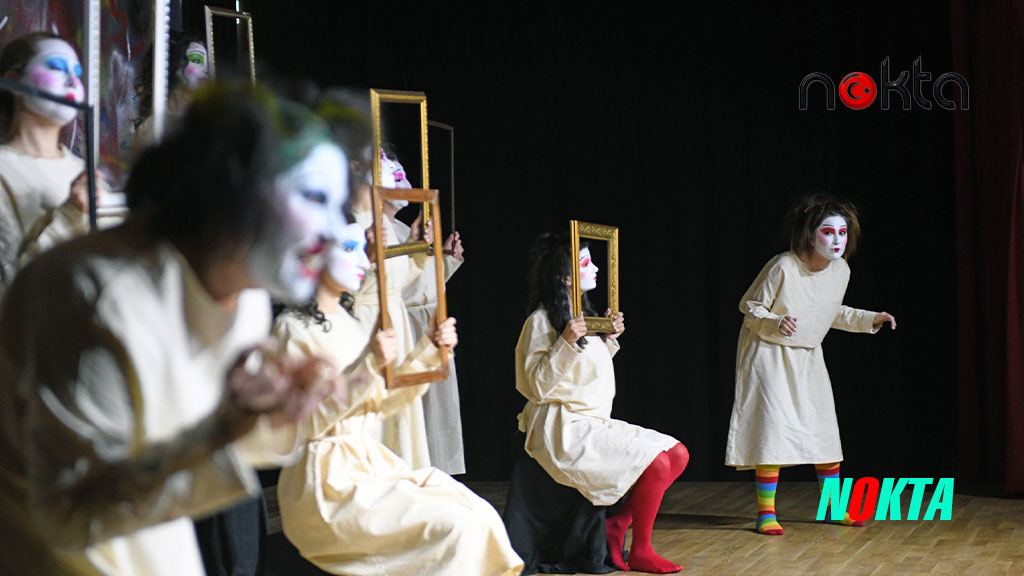 ‘Hiç Kimsenin Hikayesi’ oyunu Bursa Osmangazi’de sahnelendi