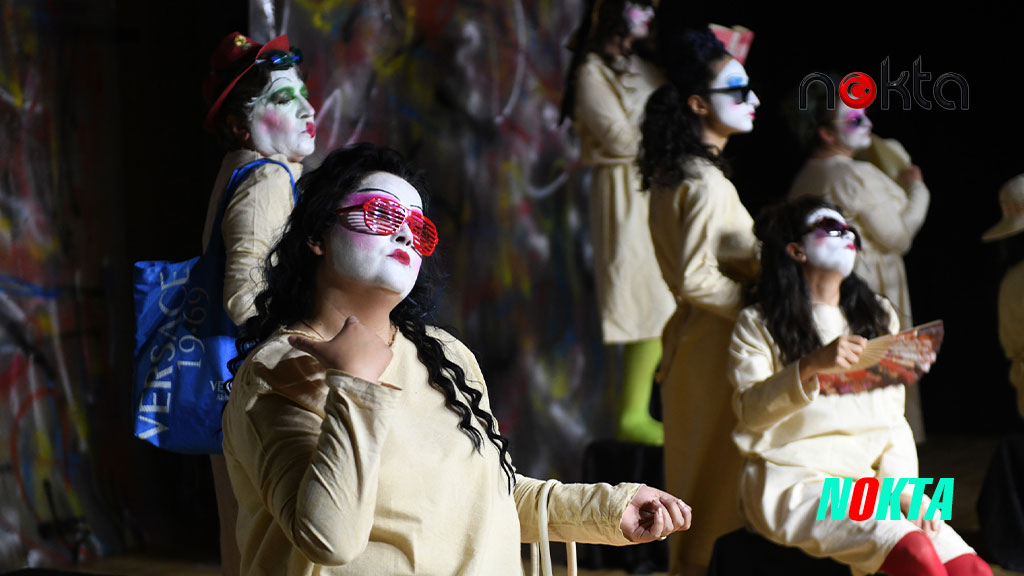 ‘Hiç Kimsenin Hikayesi’ oyunu Bursa Osmangazi’de sahnelendi