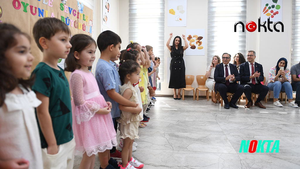 Minik öğrencilerin Bursa Osmangazi’de karne heyecanı