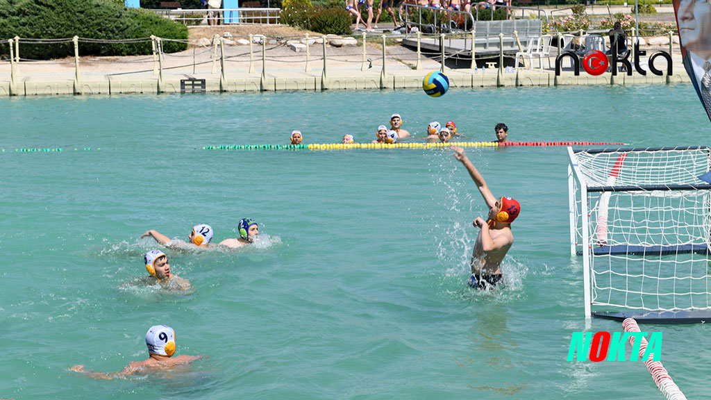 Spor ve eğlenceyi birleştiren Sutopu Festivali başladı