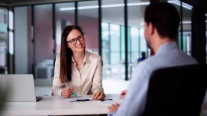 CV’niz ne kadar iyi olursa olsun… İş görüşmesinde ‘7 numaralı’ hatayı yaptığınız an her şey bitiyor