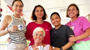 Ebru Şallı’nın annesi ile fotoğrafları büyük ilgi gördü