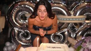 Nesrin Cavadzade 43. yaşını kutladı