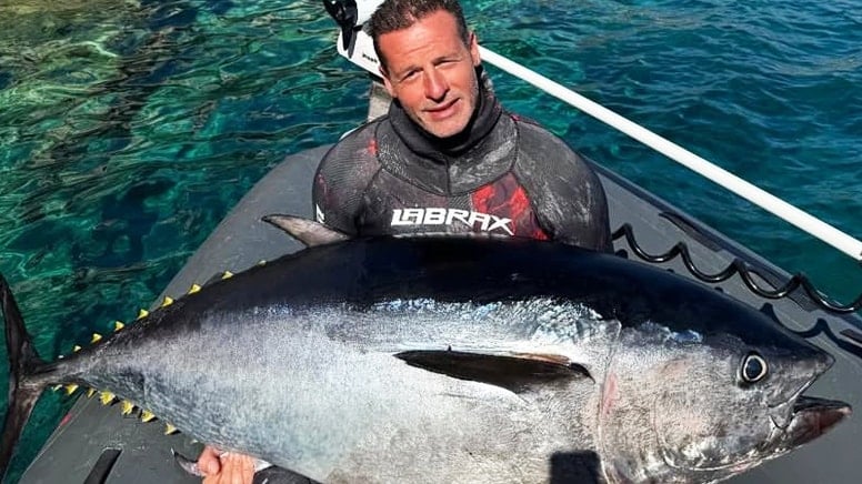 Nihat Altınkaya 85 kiloluk orkinos yakaladı