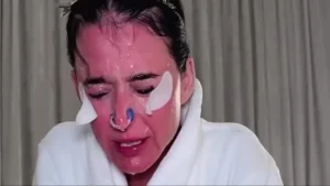 Ekibi bile anlam veremedi! Dünyaca yıldızın ritüeli sosyal medyayı ikiye böldü