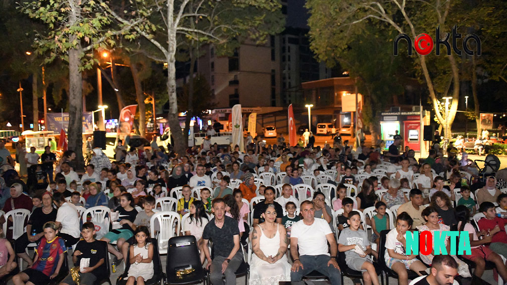 Osmangazi Belediyesi’nin sinema gecelerine yoğun ilgi